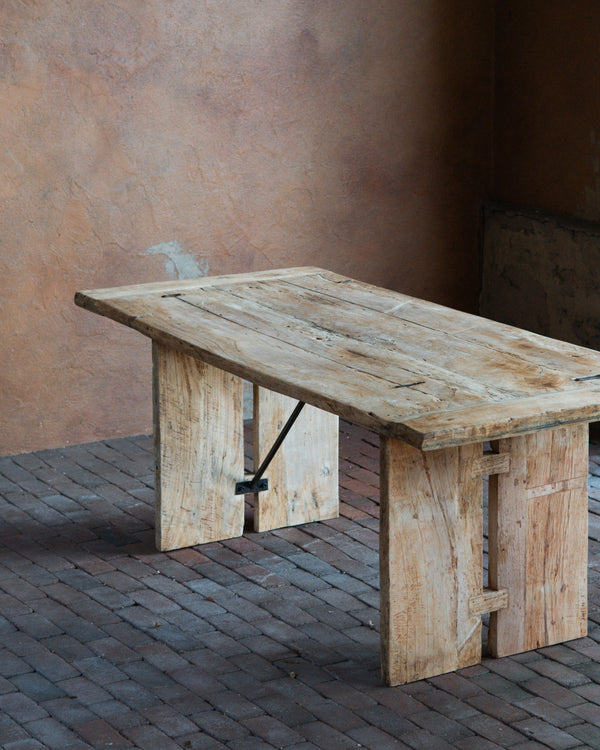 Sante Fe Dining Table
