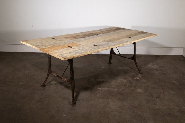 **Aspen Dining Table**