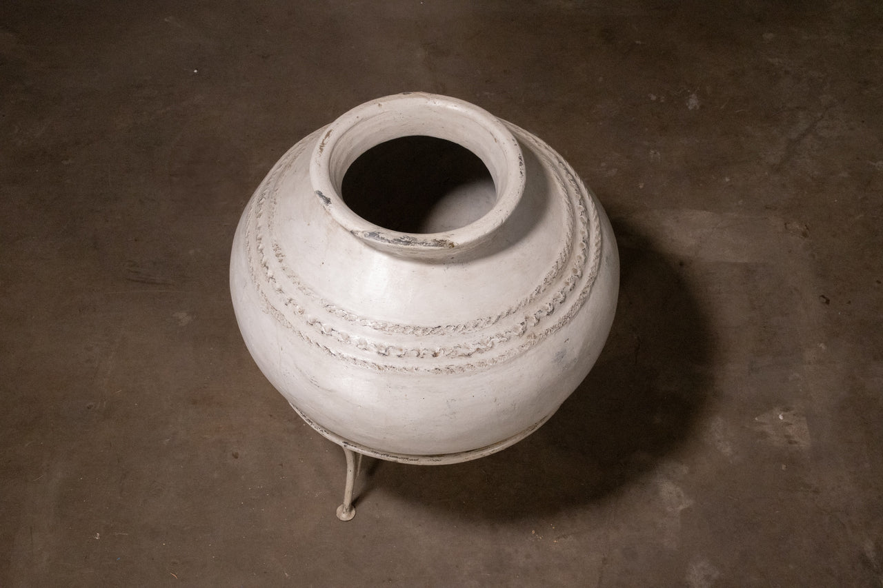Ivory Ribbed Vessel