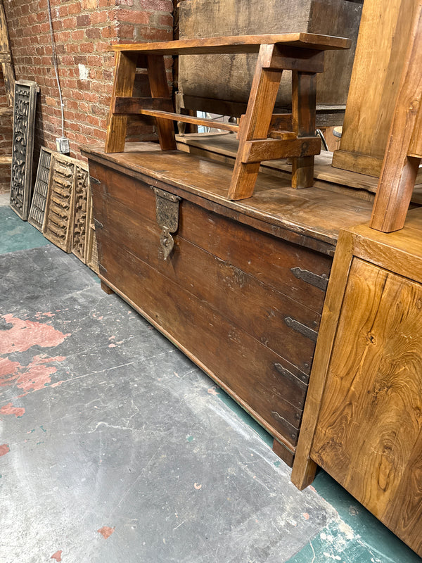 Vintage Trunk Console