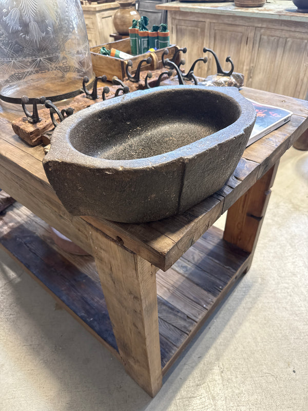 Vintage Stone Cundi